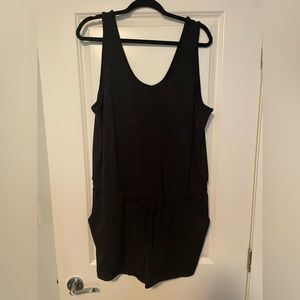 Black roots romper